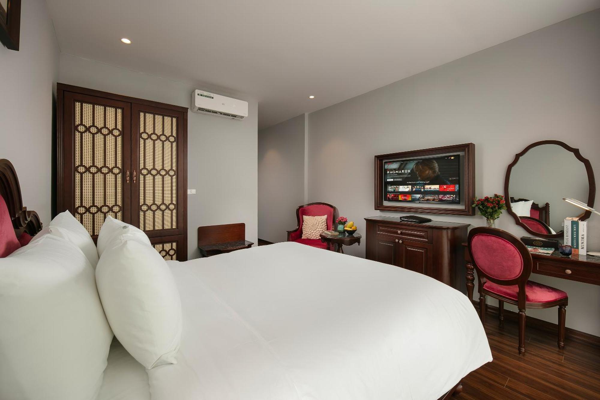 Serene Central Hotel Hanoi Exterior foto